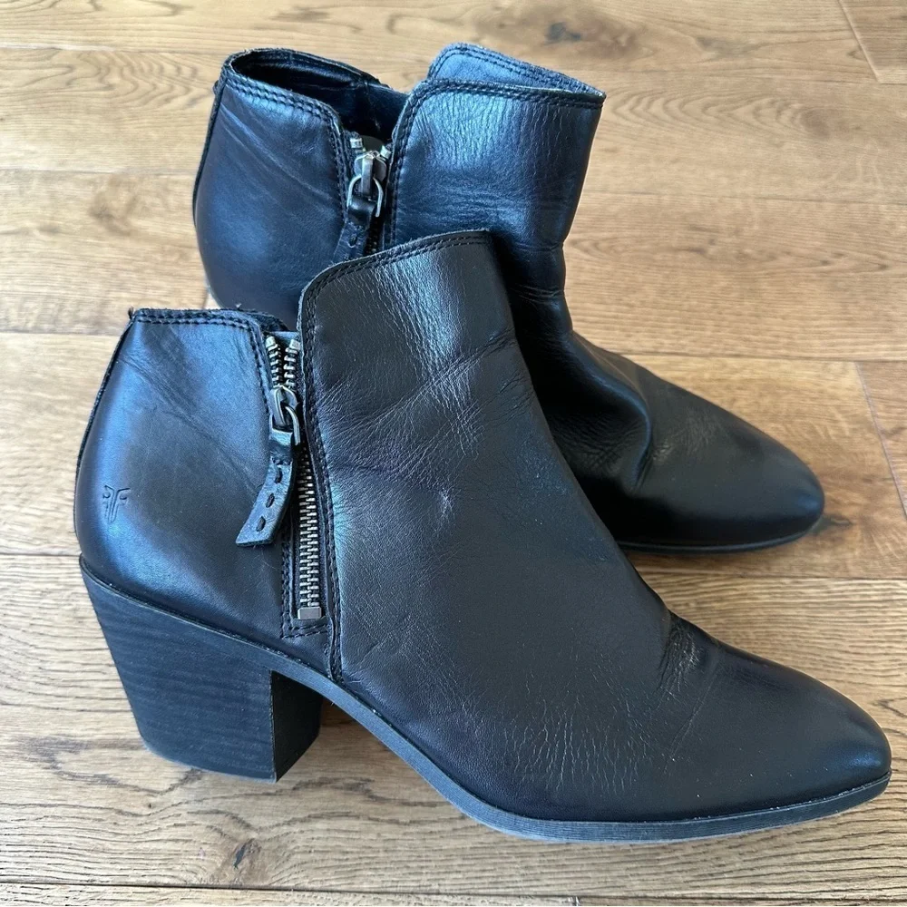 Frye Judith Zip Bootie Black Leather Sz 10